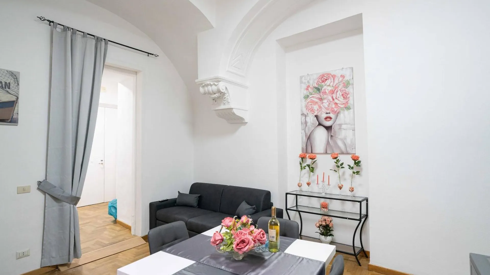 New In! Rose A Santa Lucia Apartment Naples Italy